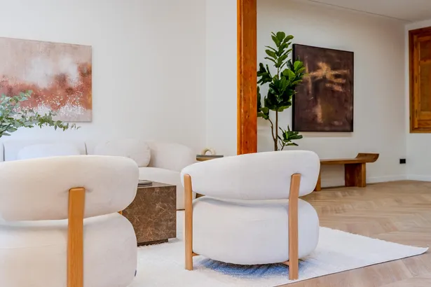 Exclusiva vivienda reformada de 215 m² en la emblemática esquina Diagonal–Muntaner