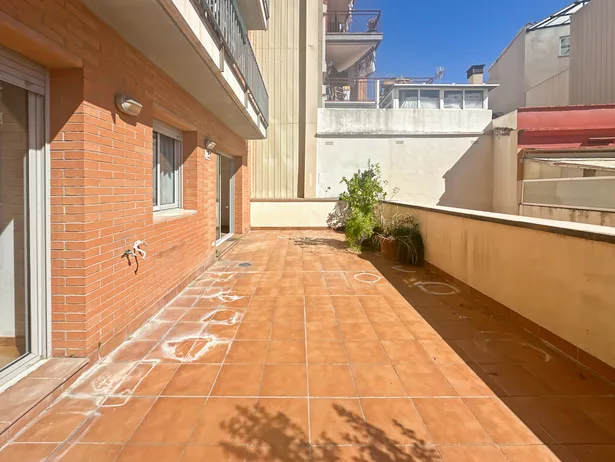 Habitatge amb gran terrassa i excel·lent ubicació a Mataró