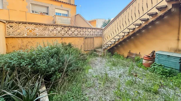 Casa aparellada al centre de Tordera