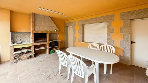 Casa aparellada al centre de Tordera