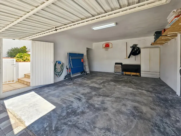Casa cantonera a Urb. Farell, Sant Pol