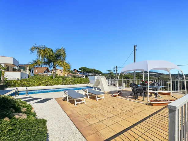 Casa cantonera a Urb. Farell, Sant Pol