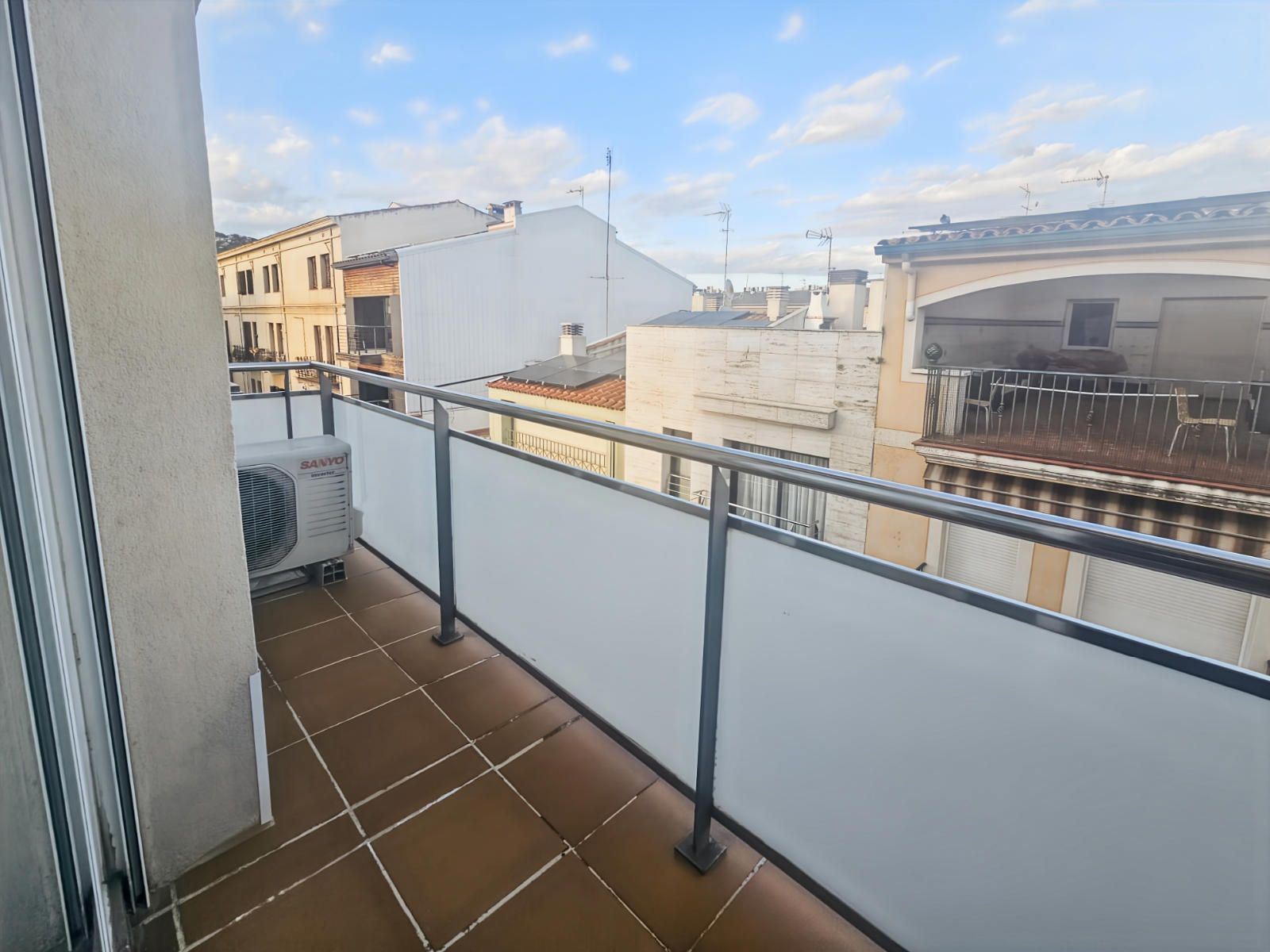 Àtic dúplex al centre de Calella!!