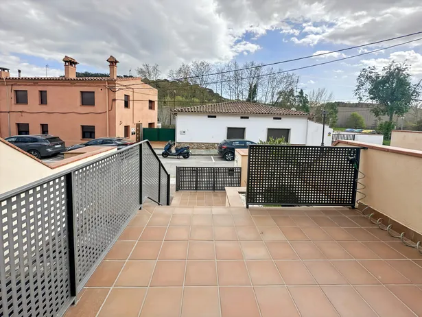 Casa familiar en Gualba de Baix con vistas al Montseny