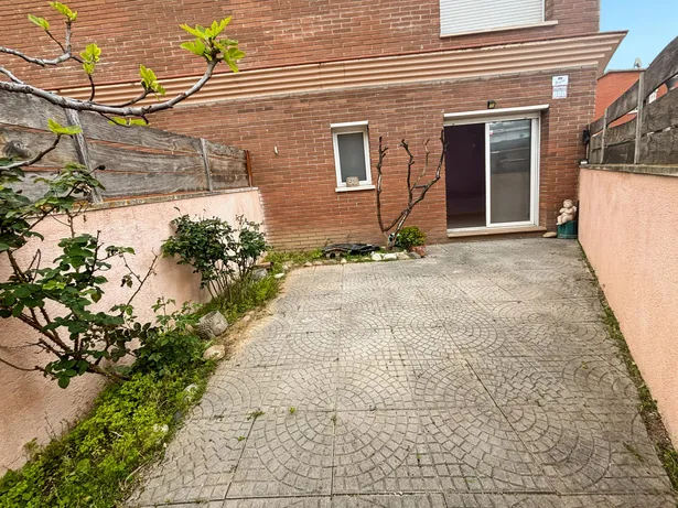 Planta baixa amb gran terrassa a Sant Pere (Tordera)