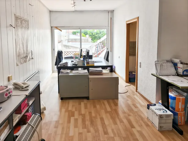 Gran casa con ascensor en el centro de Mataró: espacio, ubicación y gran potencial