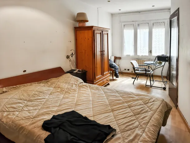 Gran casa con ascensor en el centro de Mataró: espacio, ubicación y gran potencial
