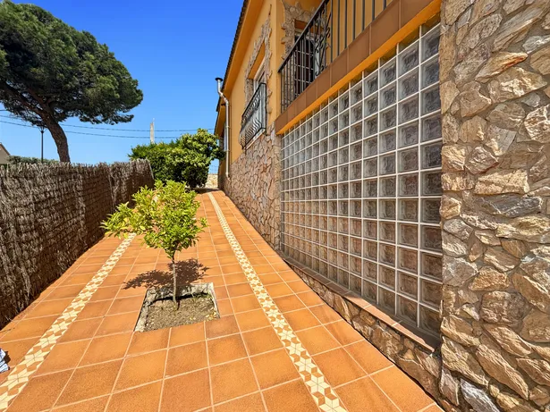 Fabulosa casa a quatre vents a Tordera amb terreny
