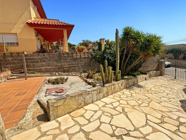 Fabulosa casa a quatre vents a Tordera amb terreny