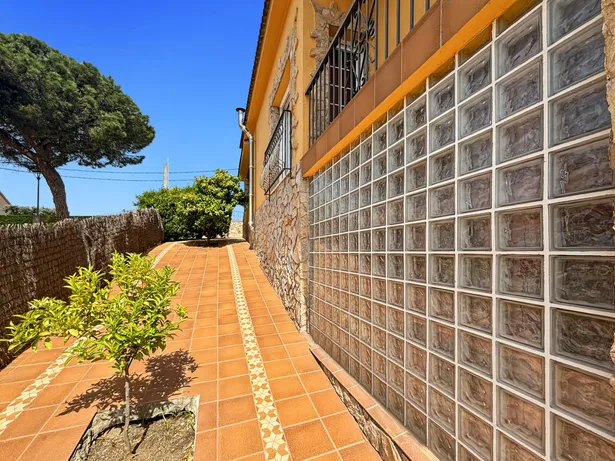 Fabulosa casa a quatre vents a Tordera amb terreny