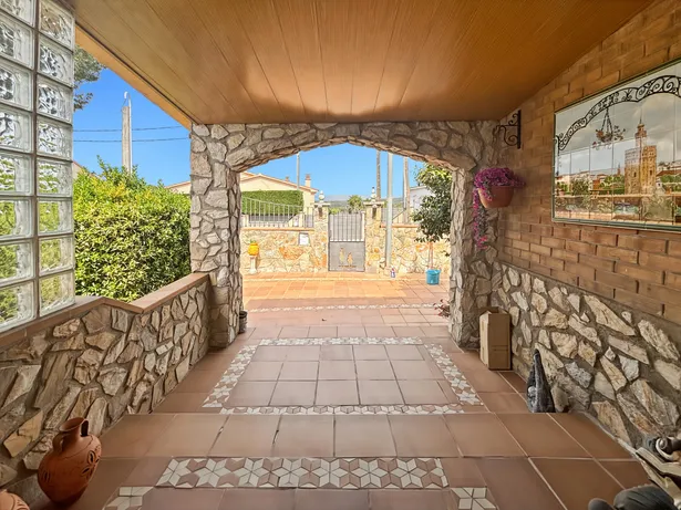 Fabulosa casa a quatre vents a Tordera amb terreny