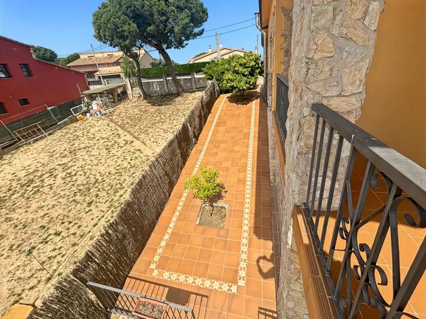 Fabulosa casa a quatre vents a Tordera amb terreny