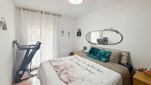 Habitatge en Rocafonda junt Ctra de Mata en un edifici molt característic.