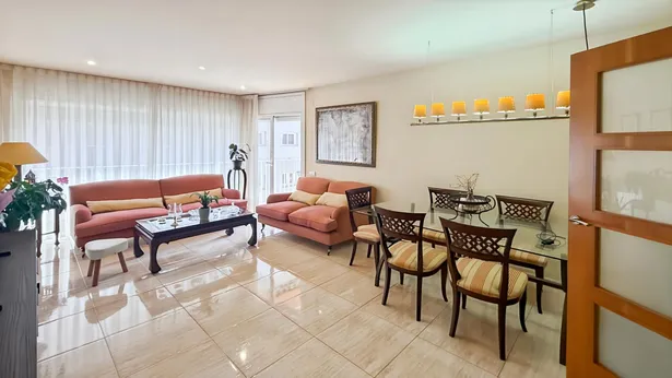 Exclusiva vivienda en segunda línea de mar en Blanes