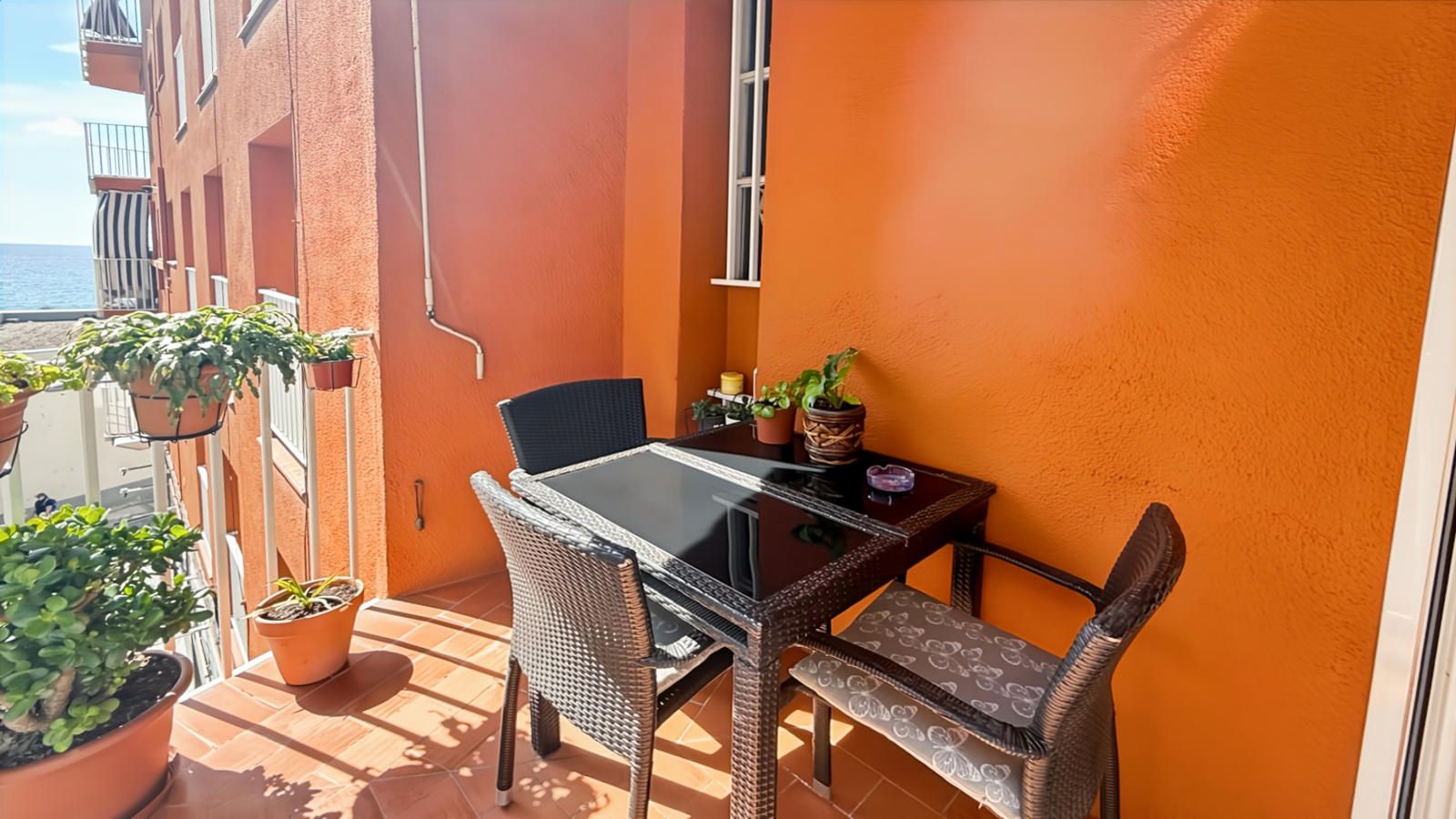 Exclusiva vivienda en segunda línea de mar en Blanes