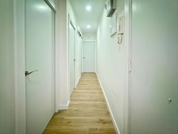 ¡¡¡GRAN OPORTUNIDAD!! En pleno corazón de Nou Barris, muy buen precio para un piso totalmente reformado.