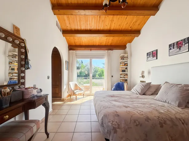 ¡GRAN OPORTUNIDAD! CASA A LA VENTA EN EL CENTRO DE SANT VICENÇ DE MONTALT!