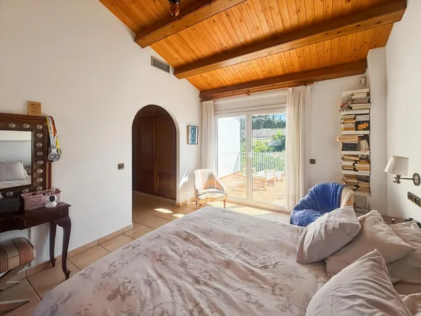 ¡GRAN OPORTUNIDAD! CASA A LA VENTA EN EL CENTRO DE SANT VICENÇ DE MONTALT!