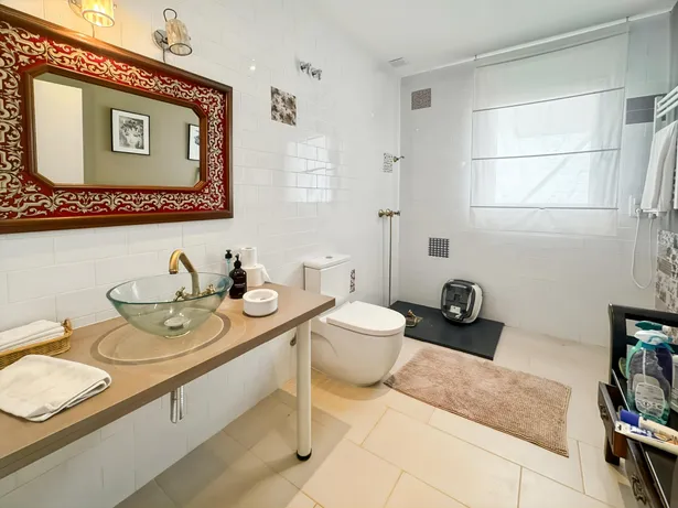 ¡GRAN OPORTUNIDAD! CASA A LA VENTA EN EL CENTRO DE SANT VICENÇ DE MONTALT!