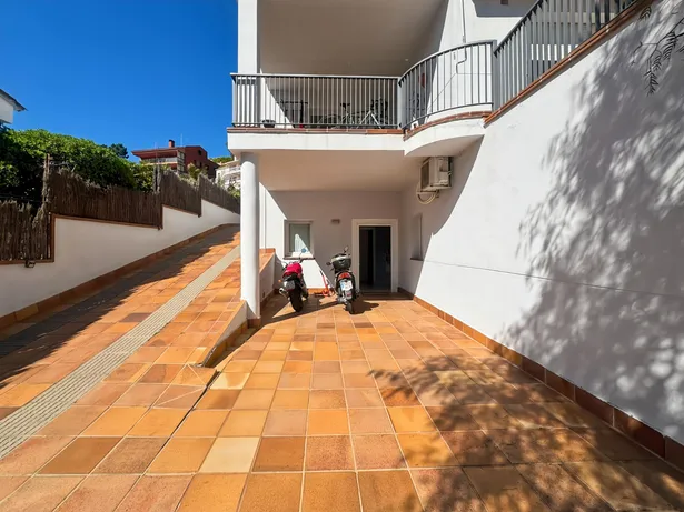 ¡GRAN OPORTUNIDAD! CASA A LA VENTA EN EL CENTRO DE SANT VICENÇ DE MONTALT!