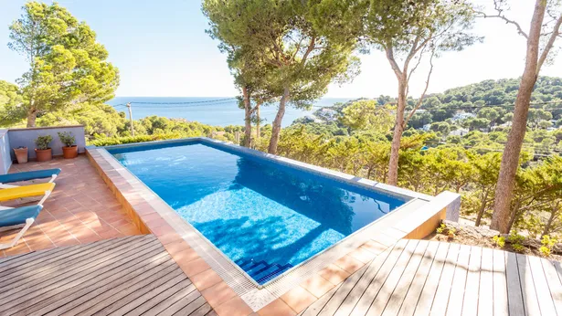 Casa unifamiliar a Tamariu amb privilegiades vistes al mar i a la costa