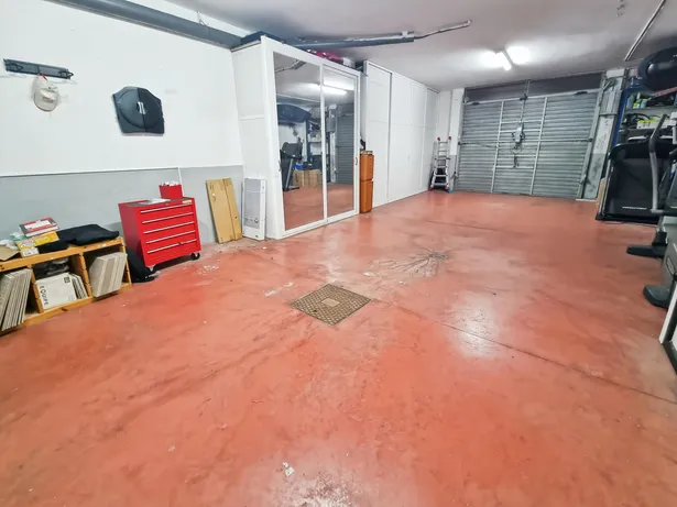 Casa pareada reformada con encanto en zona residencial de Mataró