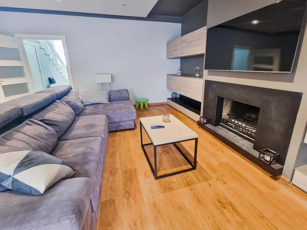 Casa pareada reformada con encanto en zona residencial de Mataró