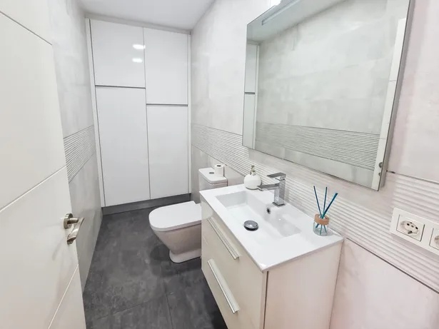Casa pareada reformada con encanto en zona residencial de Mataró