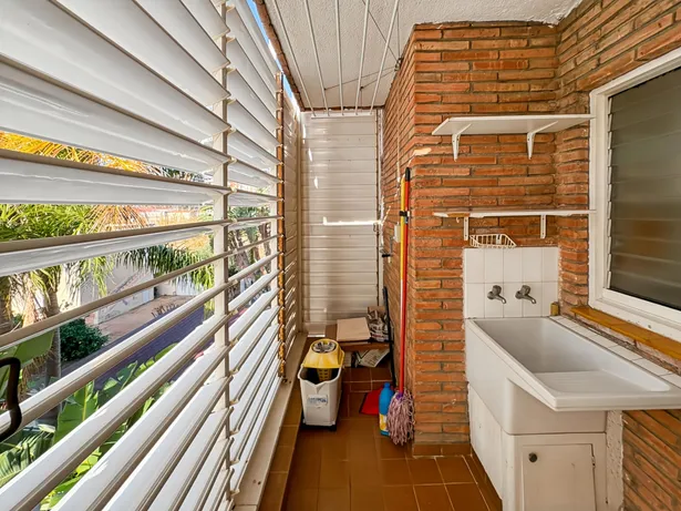 Piso en primera línea de mar en Sant Vicenç de Montalt con terraza y piscina