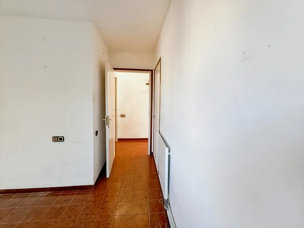 Piso en primera línea de mar en Sant Vicenç de Montalt con terraza y piscina