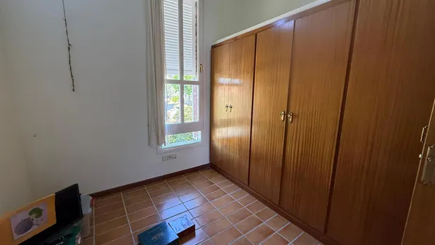 Descobreix aquesta magnífica casa a quatre vents situada en una de les zones més privilegiades i tranquil·les de Sant Iscle de Vallalta.