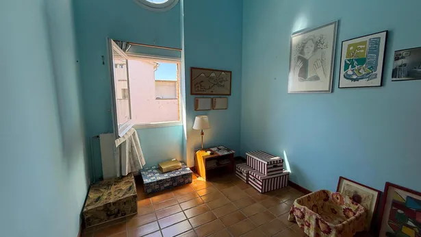 Descobreix aquesta magnífica casa a quatre vents situada en una de les zones més privilegiades i tranquil·les de Sant Iscle de Vallalta.