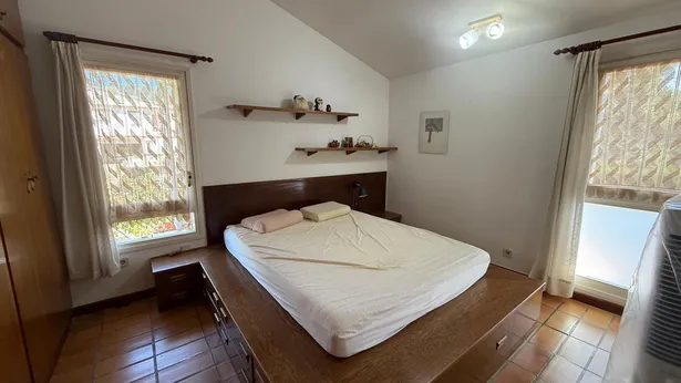 Descobreix aquesta magnífica casa a quatre vents situada en una de les zones més privilegiades i tranquil·les de Sant Iscle de Vallalta.