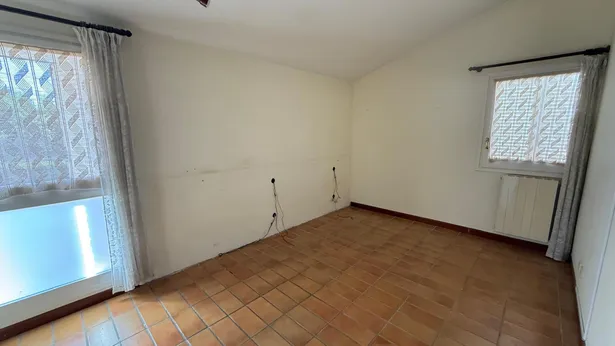 Descobreix aquesta magnífica casa a quatre vents situada en una de les zones més privilegiades i tranquil·les de Sant Iscle de Vallalta.