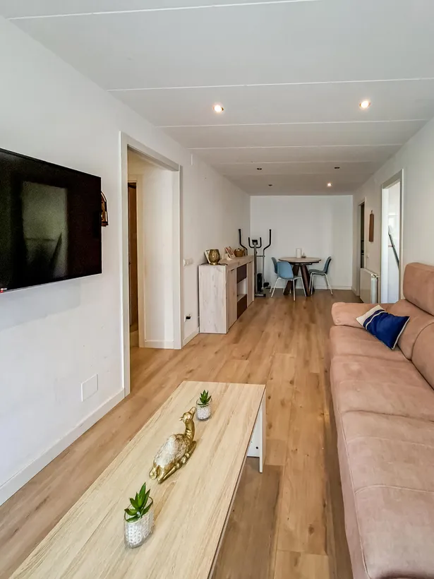 Te presentamos esta acogedora vivienda situada en el barrio de Cotet, en Premià de Mar.
