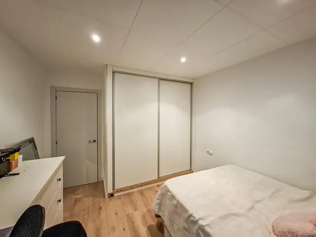 Te presentamos esta acogedora vivienda situada en el barrio de Cotet, en Premià de Mar.