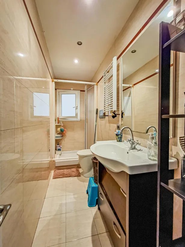Te presentamos esta acogedora vivienda situada en el barrio de Cotet, en Premià de Mar.