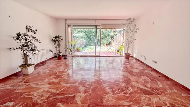 Casa adosada con piscina en L’Ametlla