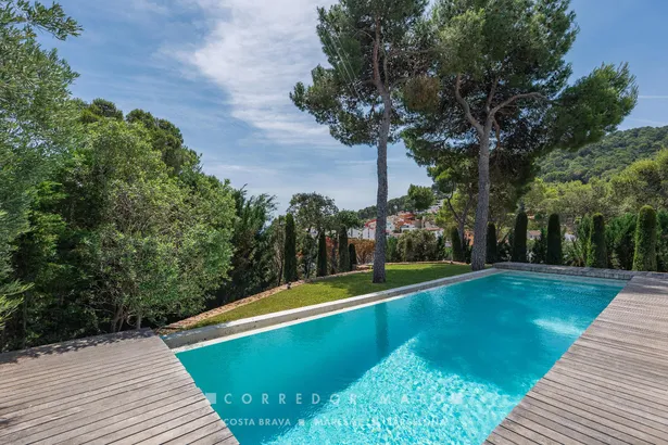 SALVADOR, une spectaculaire villa avec piscine et vue de carte postale sur Tamariu