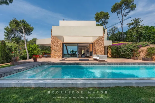 SALVADOR, une spectaculaire villa avec piscine et vue de carte postale sur Tamariu