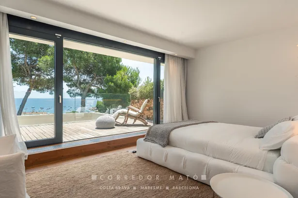 SALVADOR, une spectaculaire villa avec piscine et vue de carte postale sur Tamariu