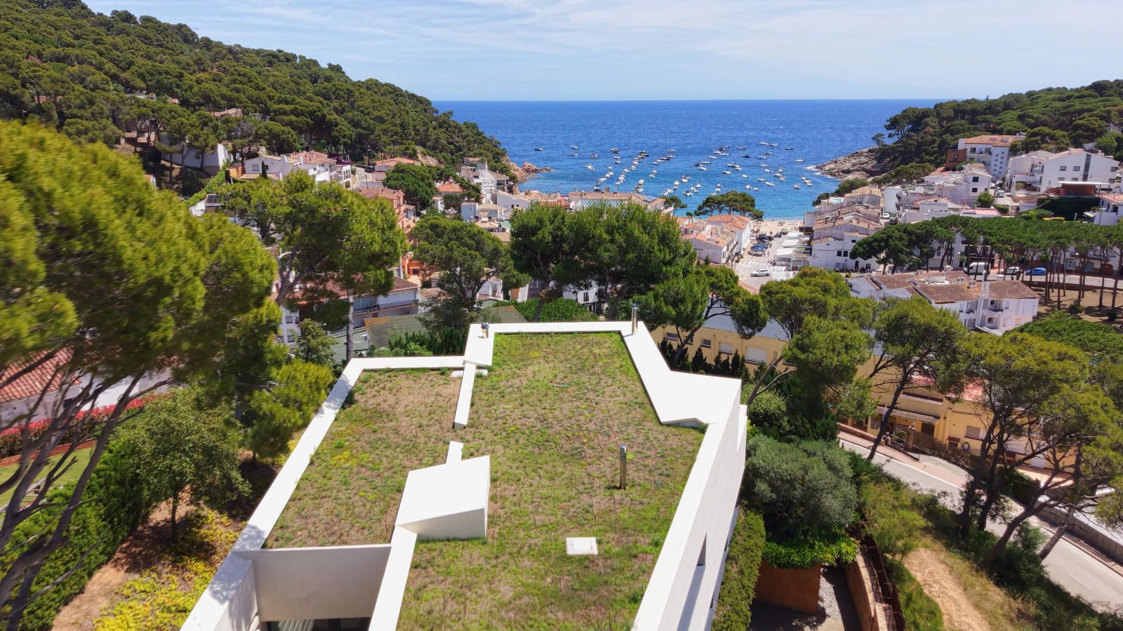 SALVADOR, une spectaculaire villa avec piscine et vue de carte postale sur Tamariu