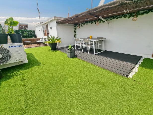 Reformat amb terrassa solàrium, piscina i barbacoa privadaa  Mataró