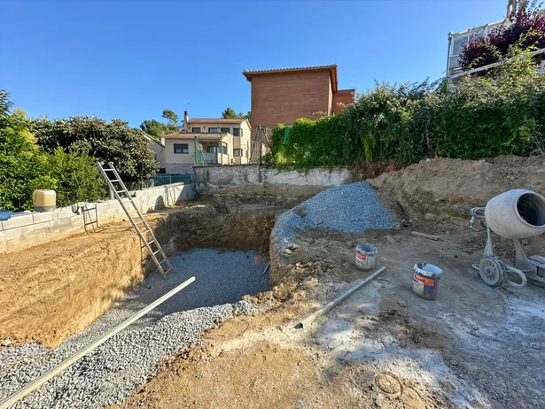 Moderna vivienda de nueva construcción con piscina privada y alta eficiencia energética