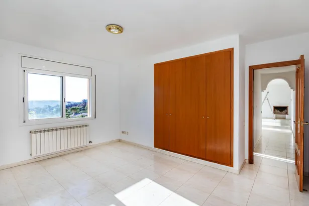 VALL REPÒS - Casa independiente con piscina, gran jardín y vistas a las Gavarres