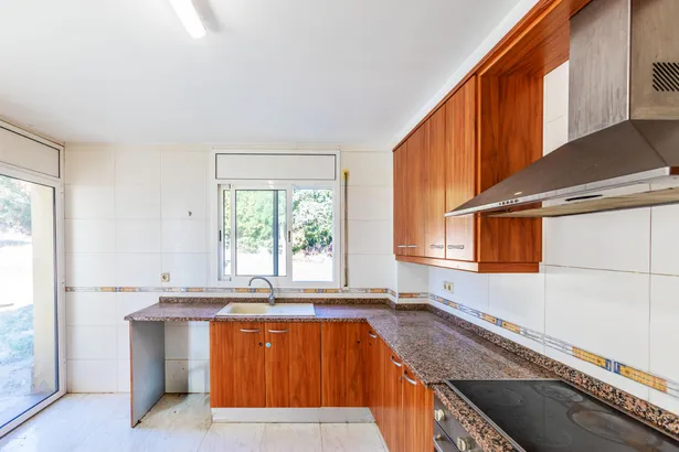 VALL REPÒS - Casa independiente con piscina, gran jardín y vistas a las Gavarres