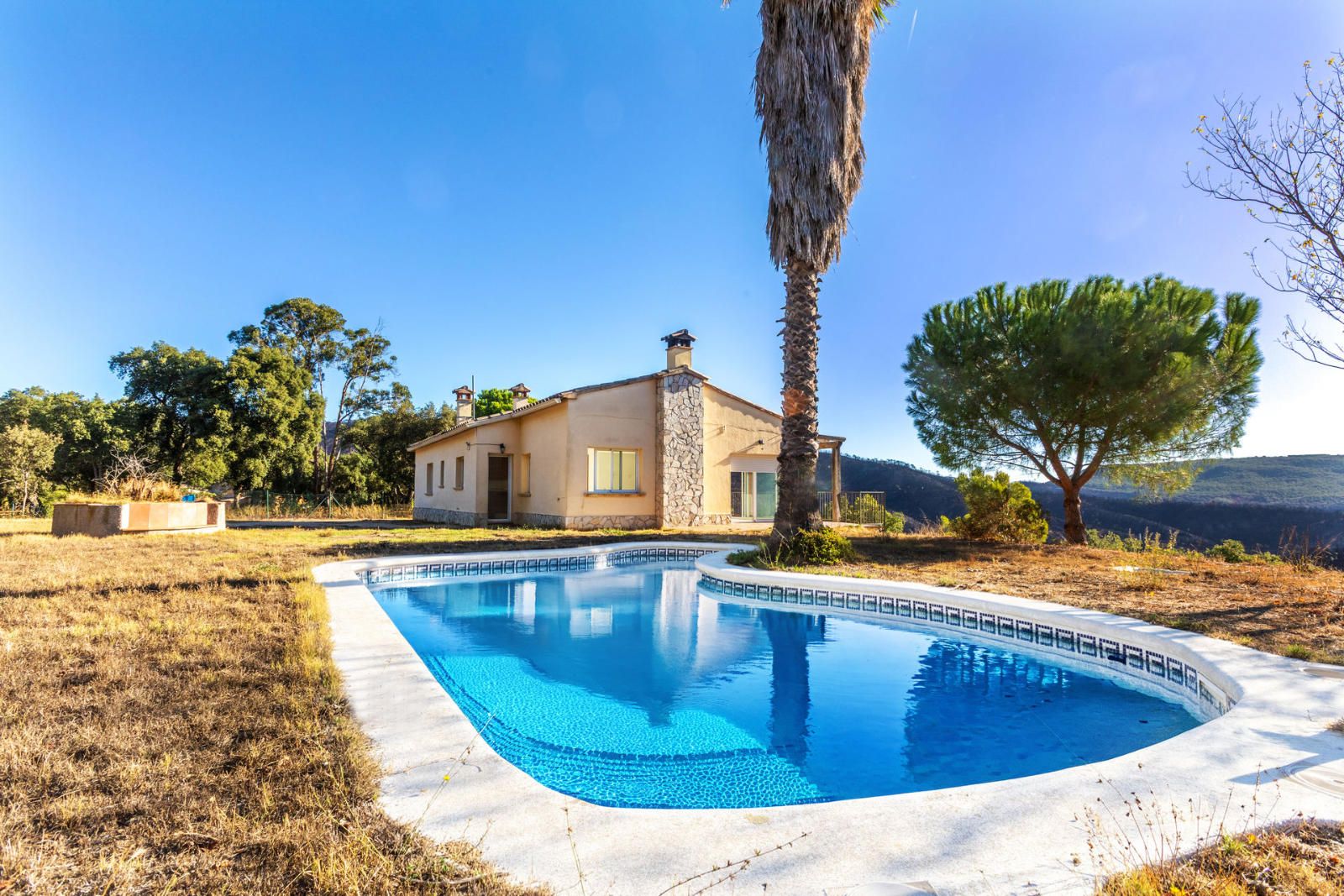 VALL REPÒS - Casa independiente con piscina, gran jardín y vistas a las Gavarres