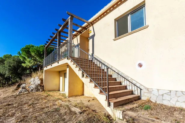 VALL REPÒS - Casa independiente con piscina, gran jardín y vistas a las Gavarres