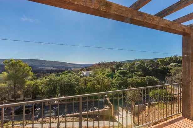 VALL REPÒS - Casa independiente con piscina, gran jardín y vistas a las Gavarres