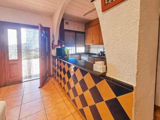 Casa en Can Vilardell con 900m2 de terreno y muchas muchas posibilidades...